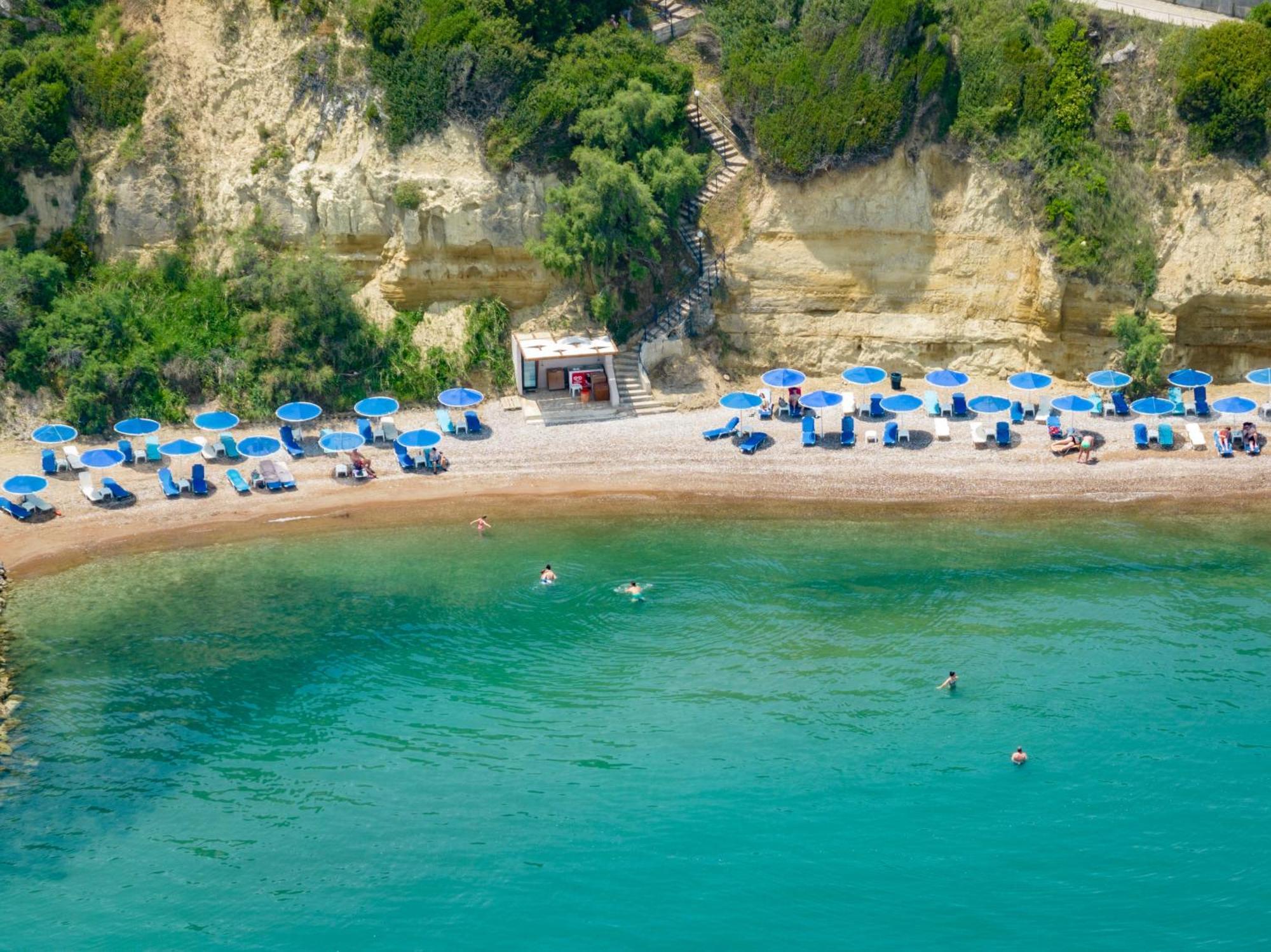 Hotel Pavlina Beach Niforeika Extérieur photo